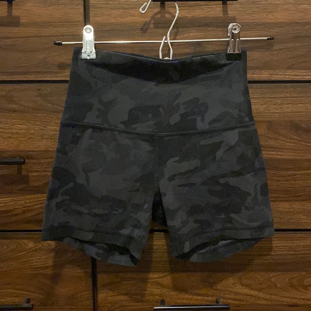Lulu lemon align shorts 4” inseam size 4